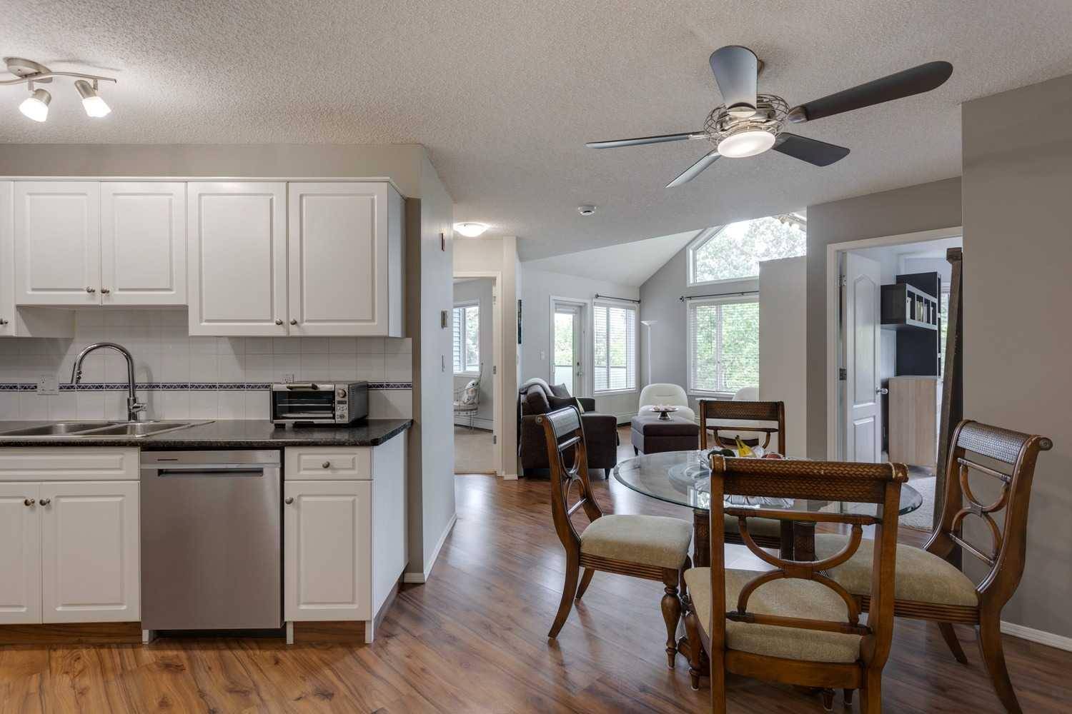 Calgary, AB T3H3K6,20 Sierra Morena Mews SW #410