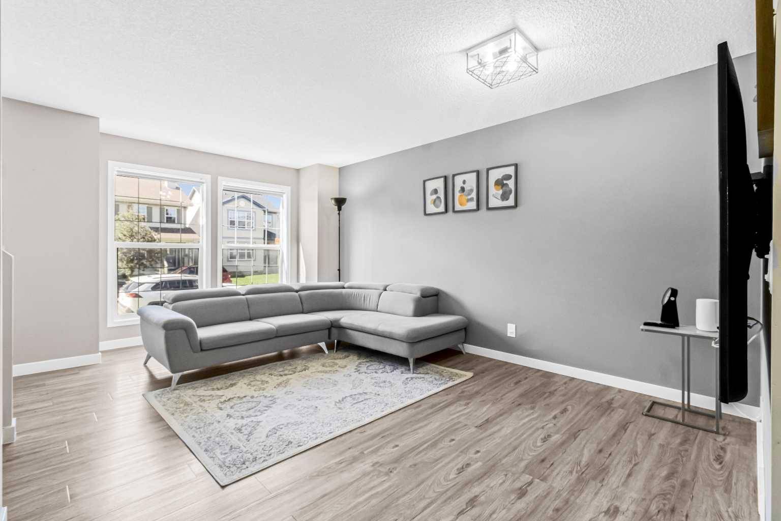 Calgary, AB T3K 5X7,137 Covepark CRES Northeast