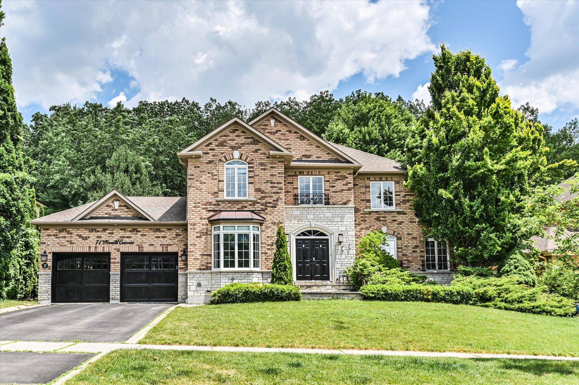 71 Nevada CRES, Vaughan, ON L6A 2V5
