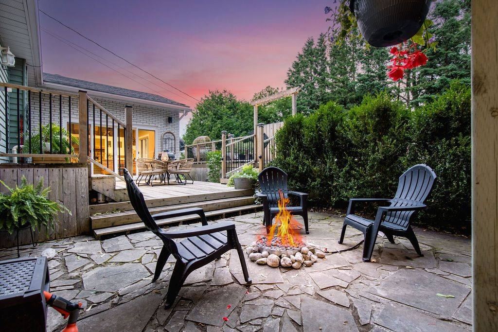 Clearview, ON L0M 1S0,221 JANE ST