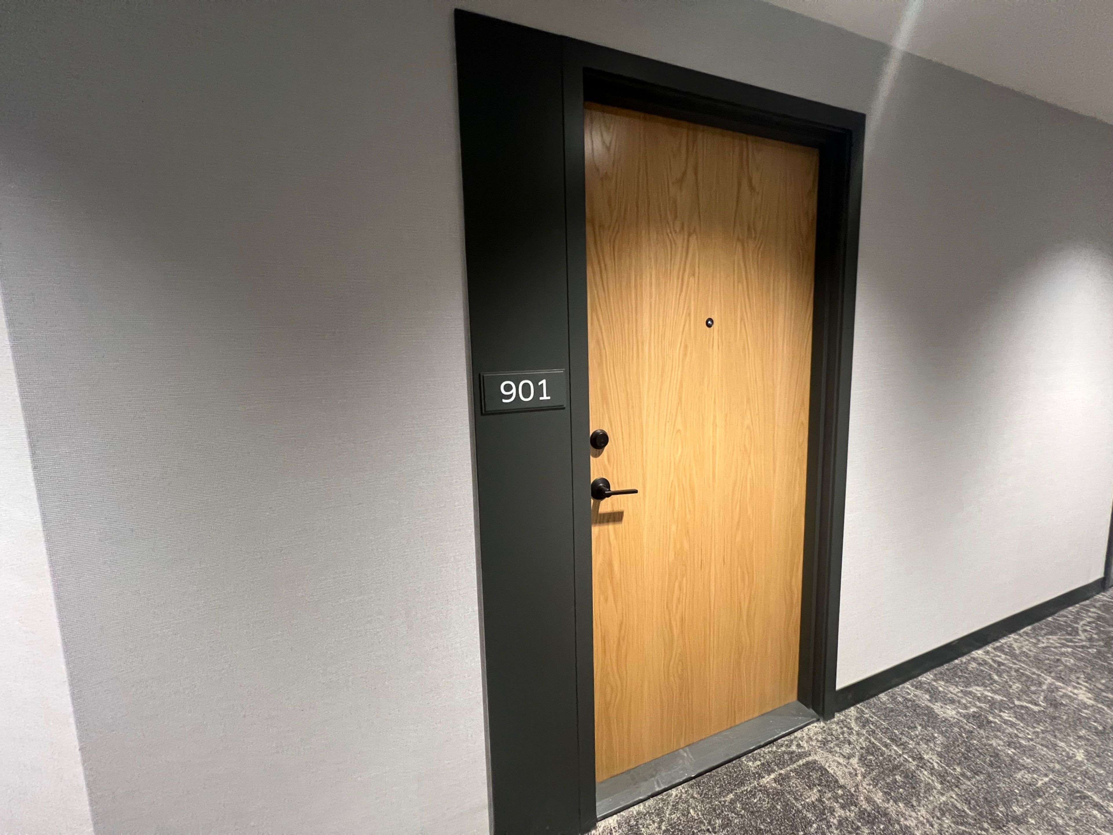 2495 Eglinton AVE E #901, Mississauga, ON L5M 2V8