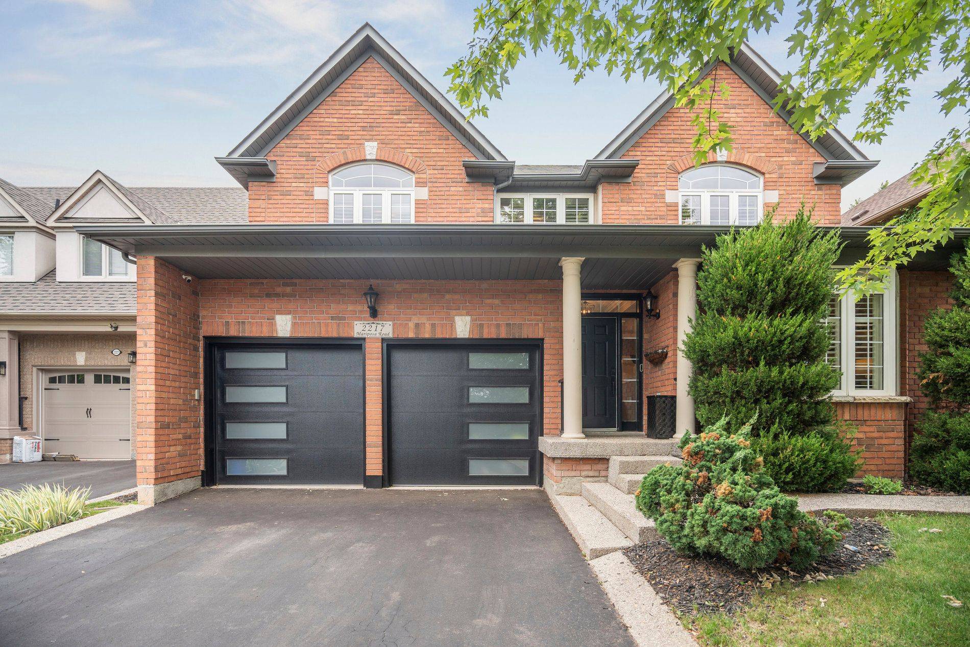2217 Mariposa RD, Oakville, ON L6M 5A1