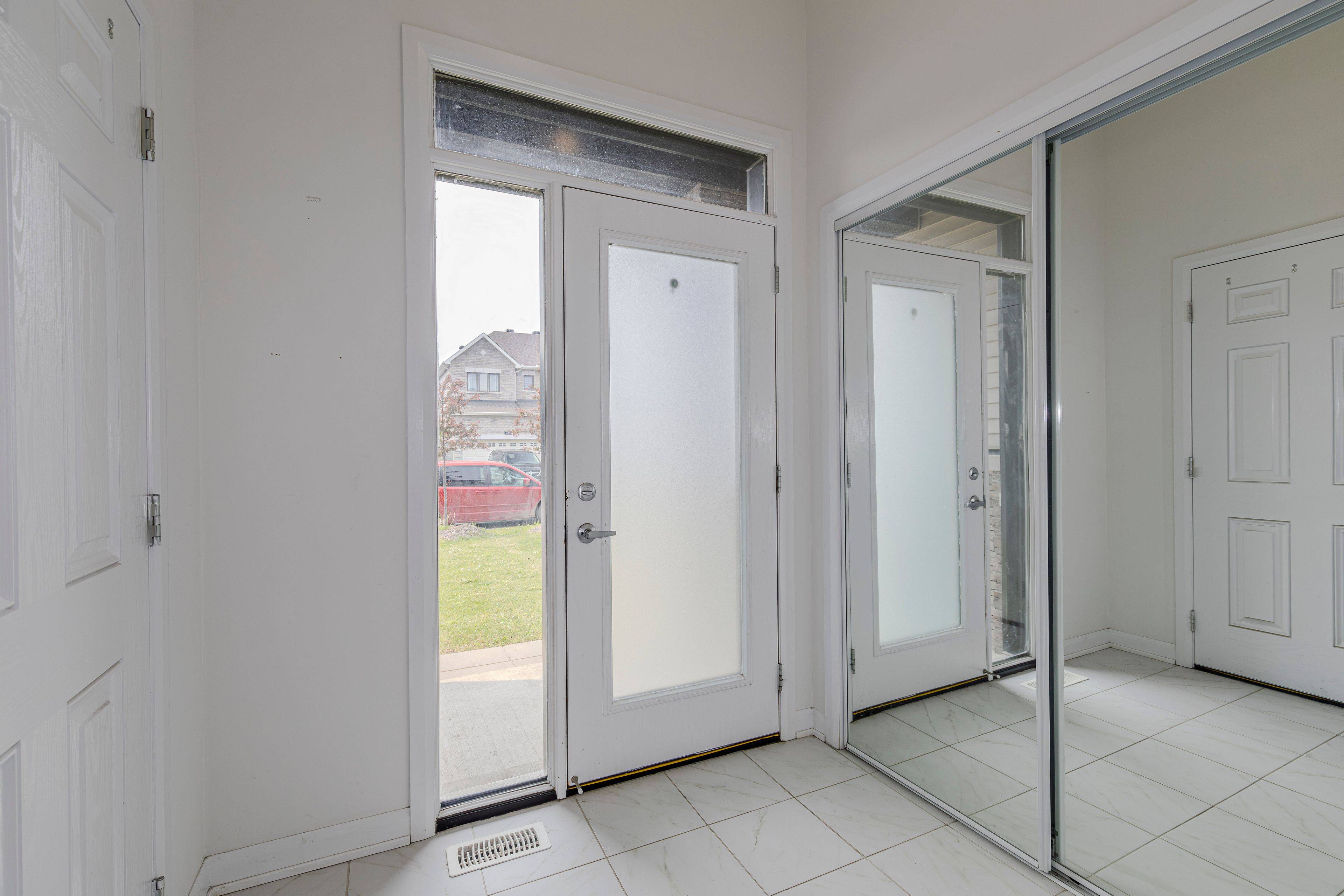 Barrhaven, ON K2J 6Z6,727 Cashmere TER