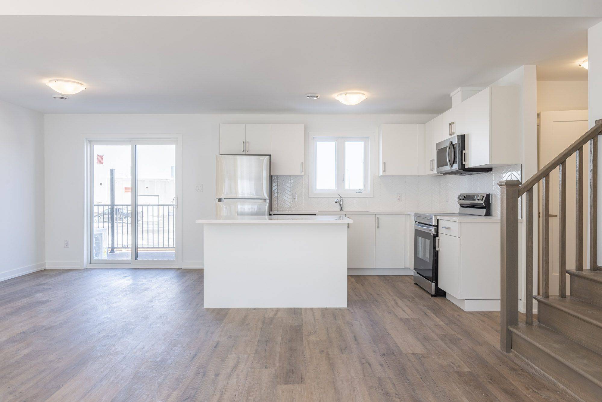 Niagara Falls, ON L2E 0C2,4263 Fourth AVE #821