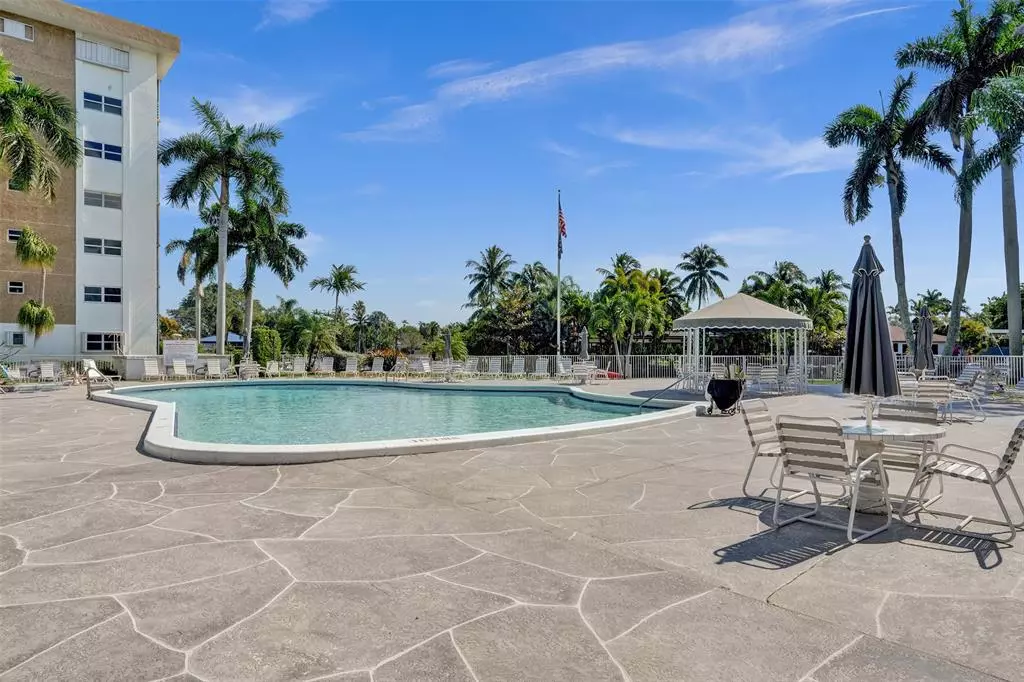 Oakland Park, FL 33334,2990 NE 16th Ave #201