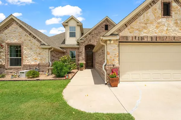 Stephenville, TX 76401,152 Crenshaw CT Street