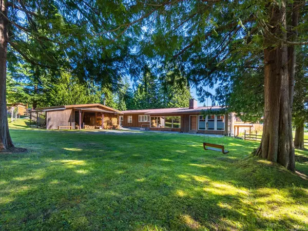 Sointula, BC V0N 3E0,410 17th Ave