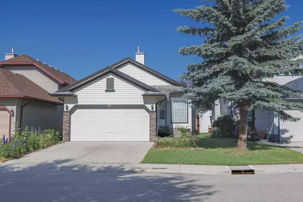19 Erin GRV SE, Calgary, AB T2B 3L1