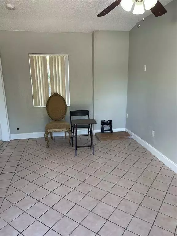 Hollywood, FL 33020,2807 Polk St