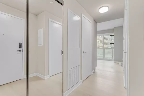 Mississauga, ON L5B 0M3,3900 Confederation Pkwy #1003