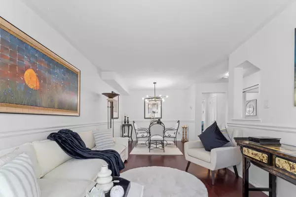 Oakville, ON L6M 0G6,2399 Coho WAY