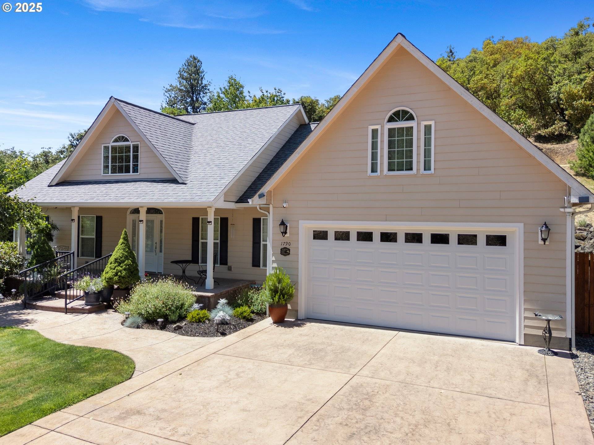 Roseburg, OR 97470,1790 NE ROCKY DR