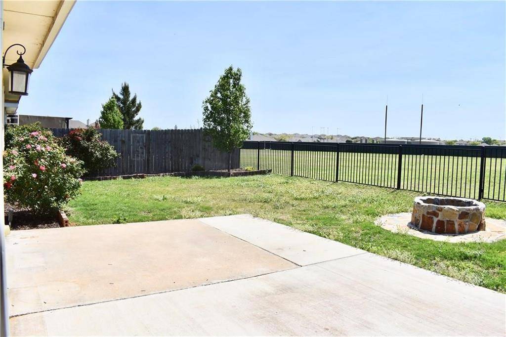 Fort Worth, TX 76052,1169 Roping Reins Way