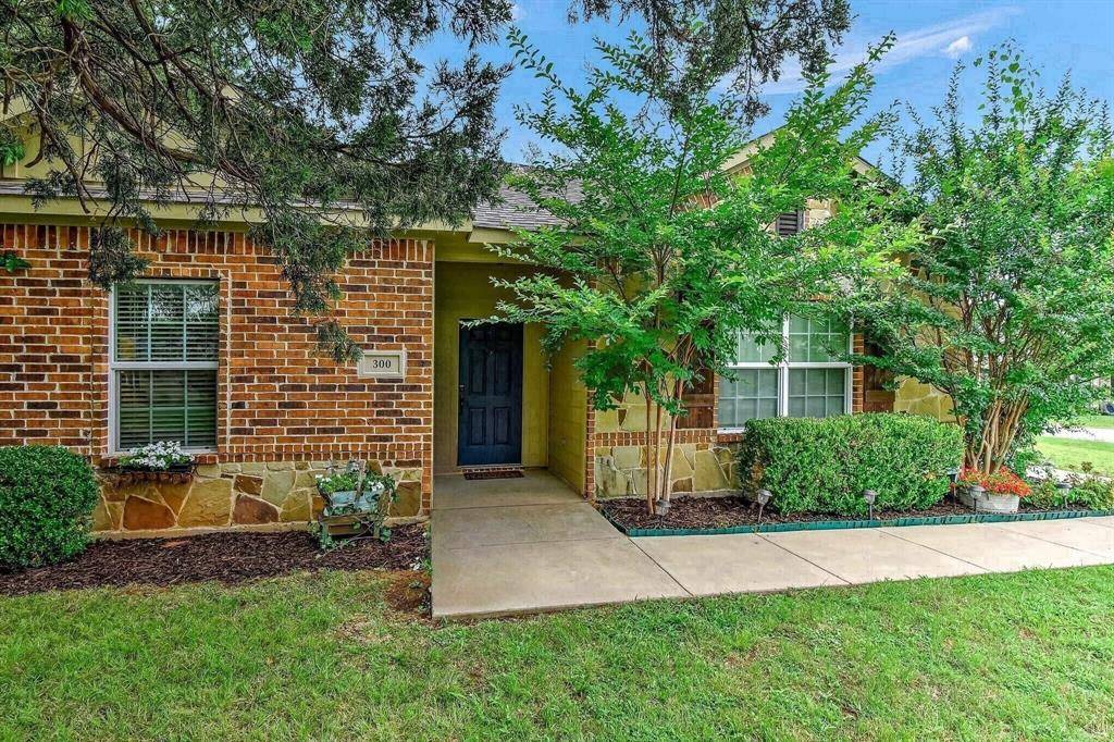 300 Franklin Avenue, Pottsboro, TX 75076