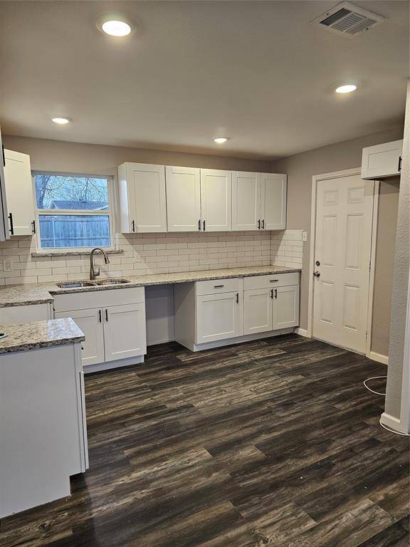 Dallas, TX 75217,305 Deepwood Street