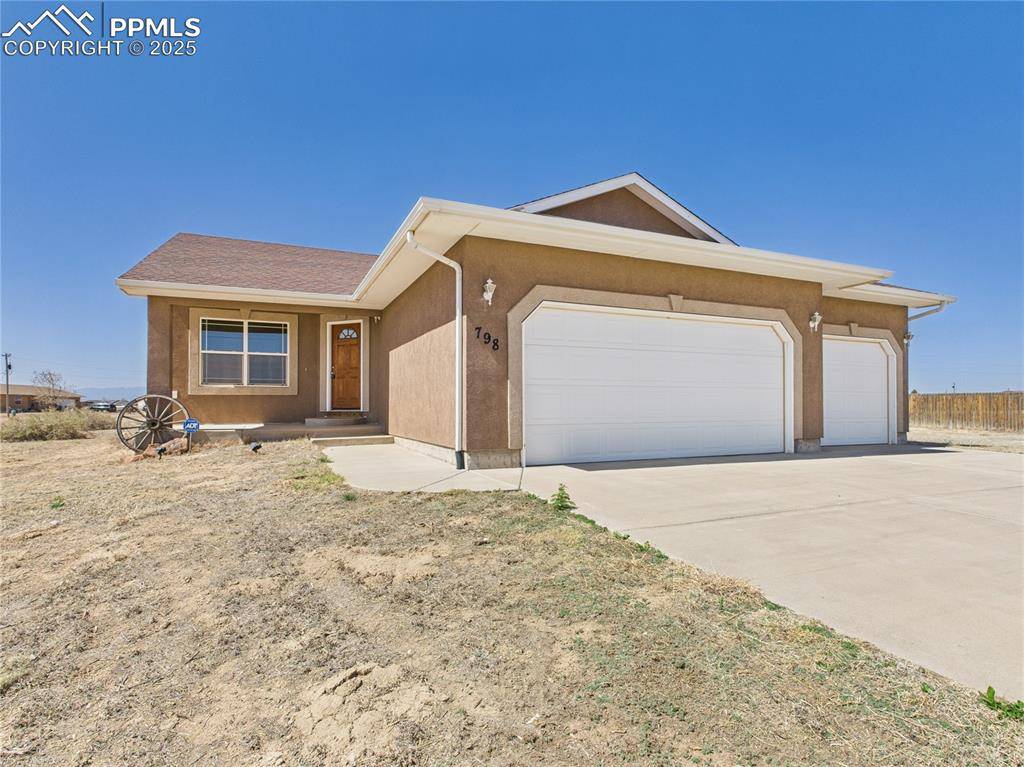 798 E Longsdale DR, Pueblo West, CO 81007