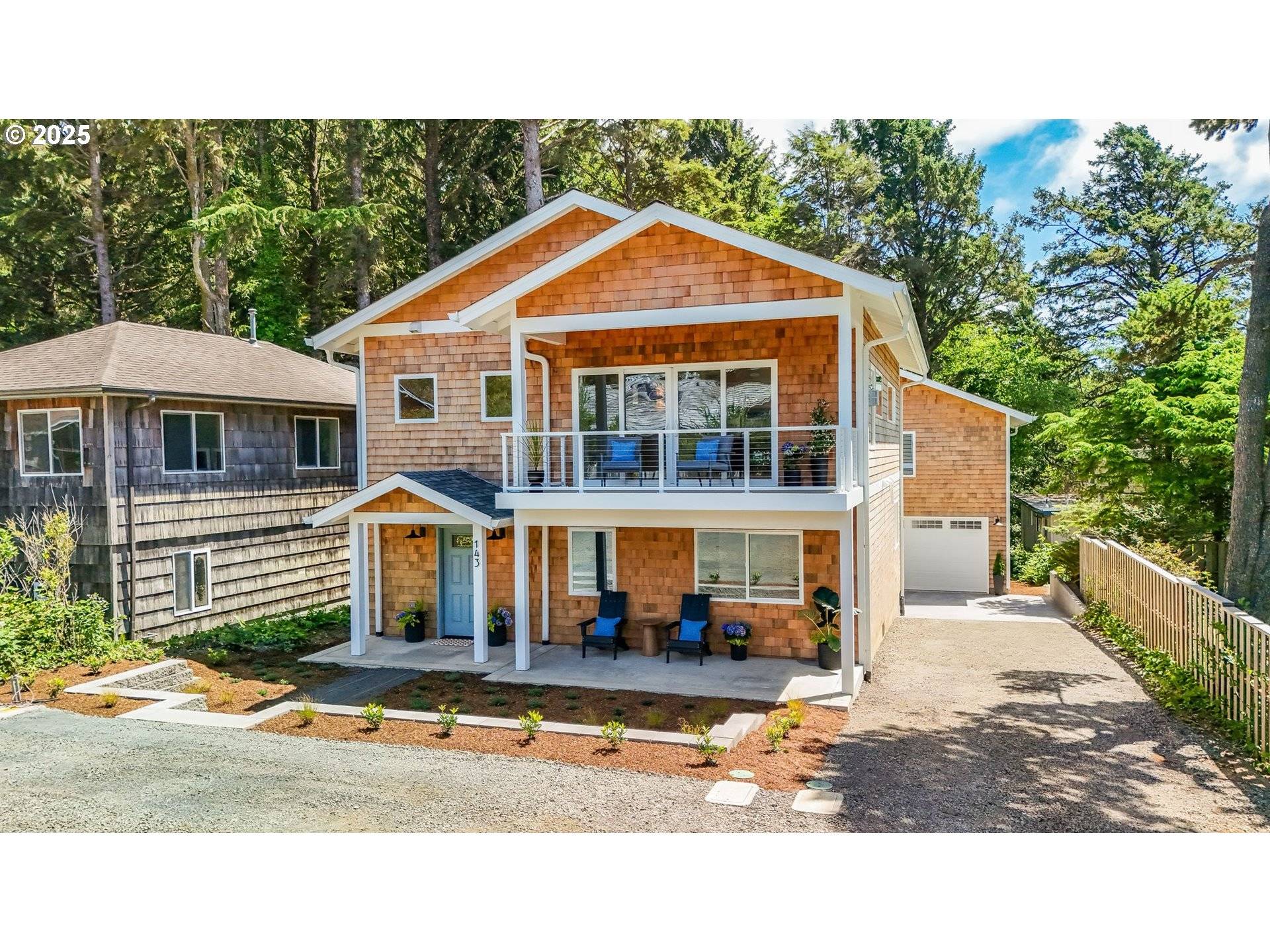 143 E TANANA AVE, Cannon Beach, OR 97110