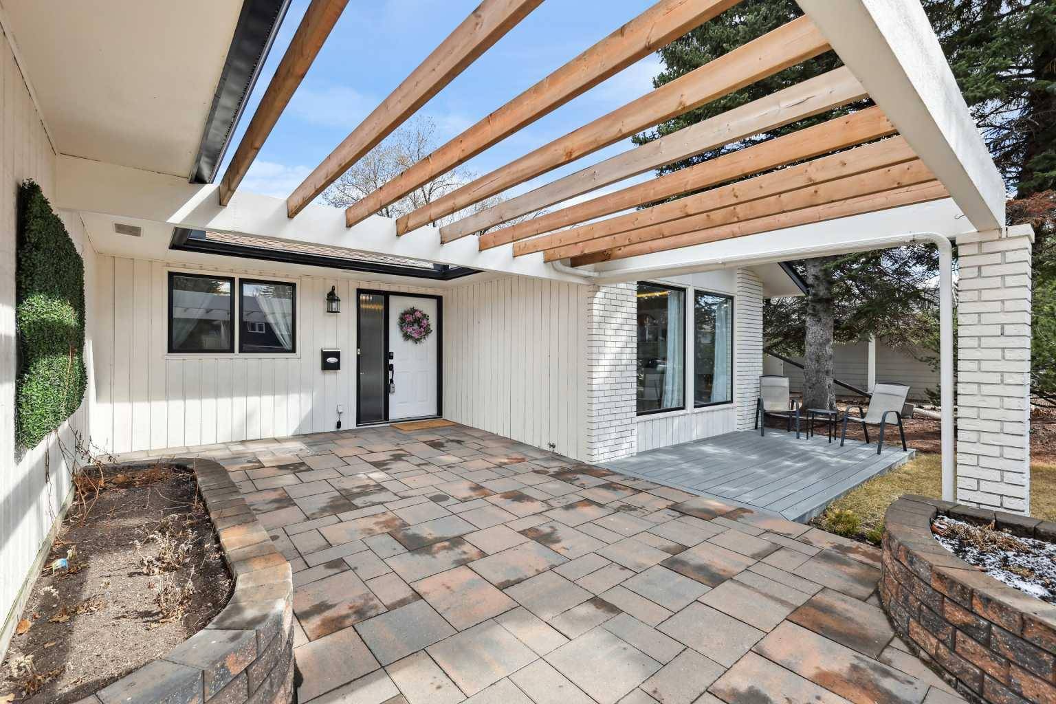 Calgary, AB T2V 4G2,2908 Palliser DR SW