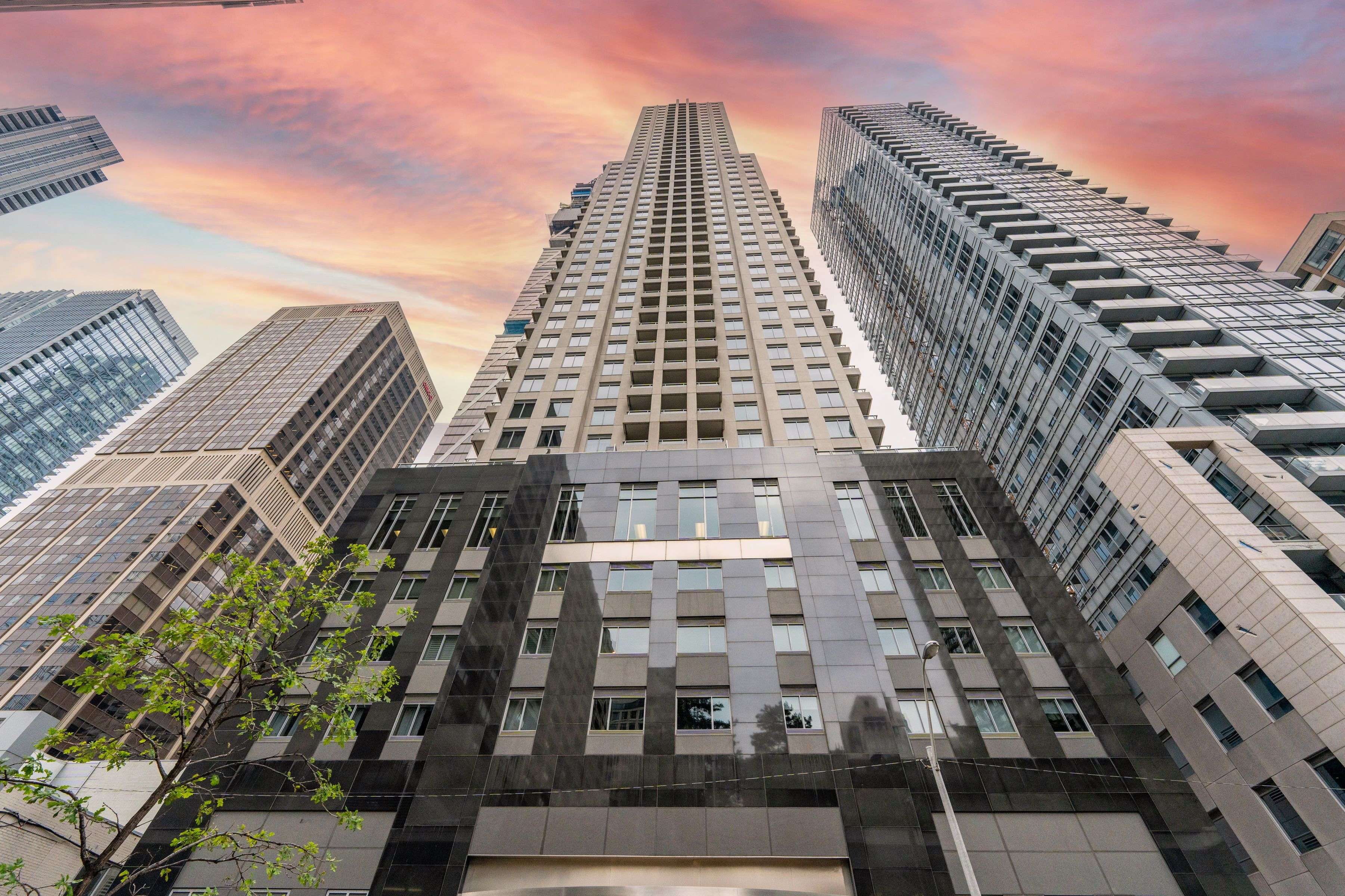 35 Balmuto ST #1101, Toronto C01, ON M4Y 0A3