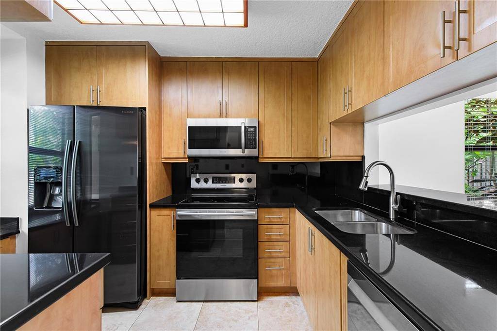 Fort Lauderdale, FL 33311,200 City View Drive