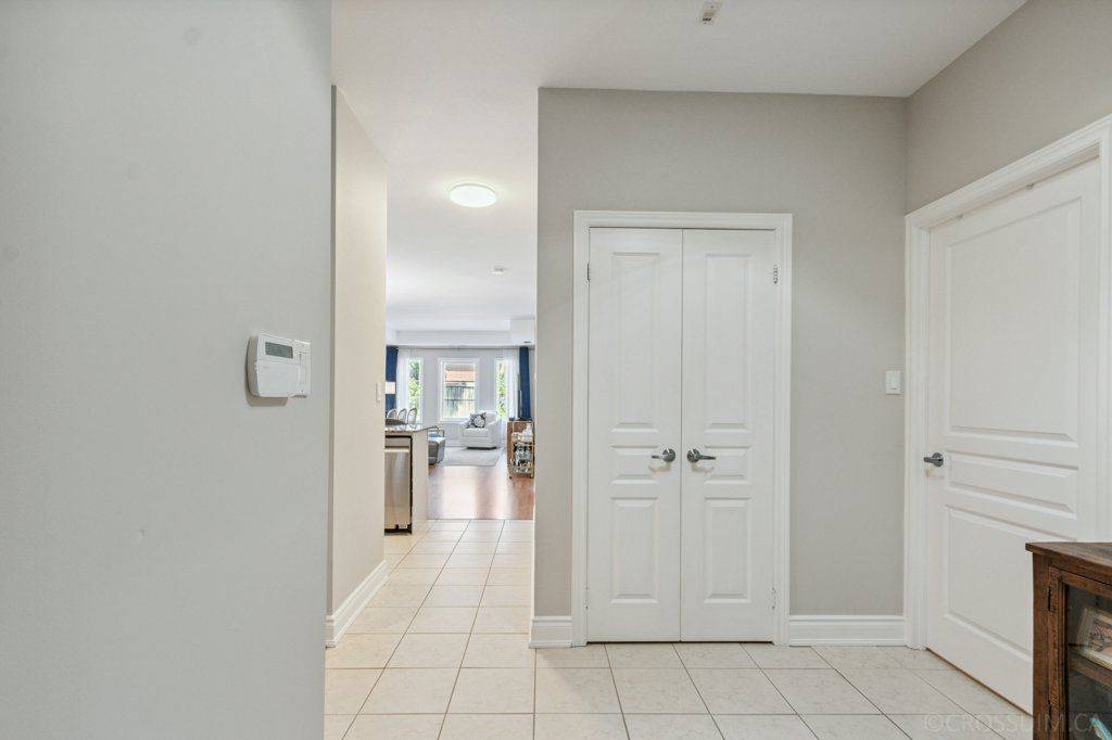 Vaughan, ON L6A 0A1,9901 Keele ST #101