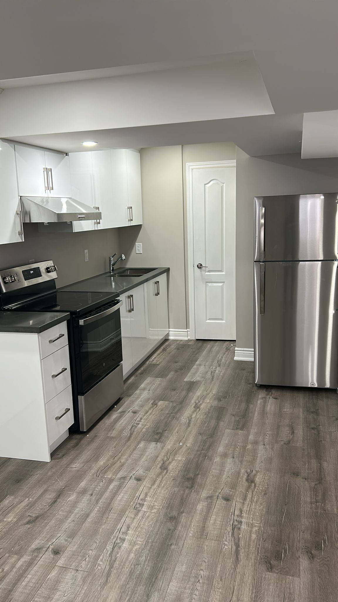 Milton, ON L9T 2X5,1466 Kovachik BLVD #1A
