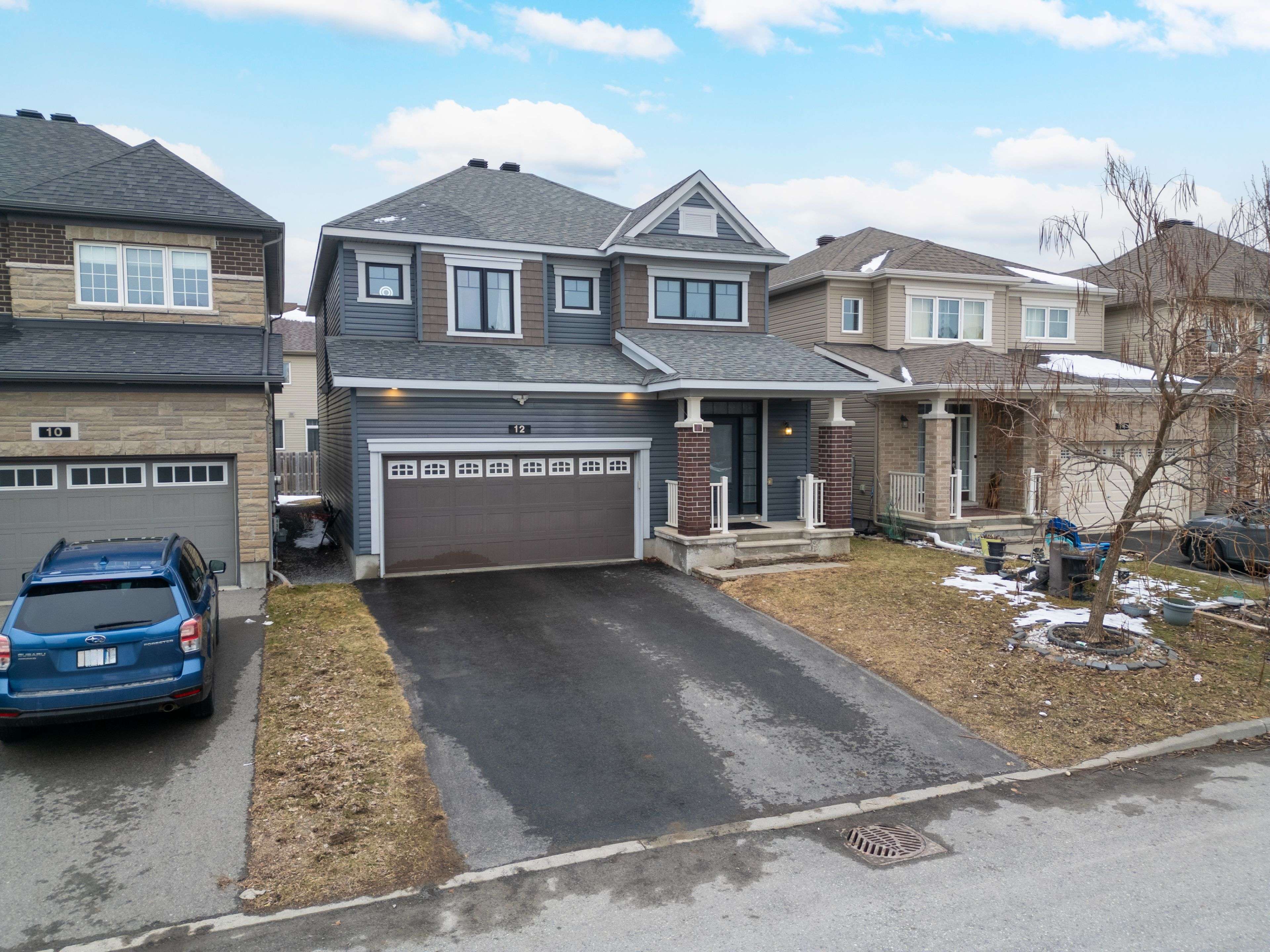12 Knockaderry CRES, Barrhaven, ON K2C 3H2