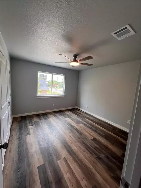 Itasca, TX 76055,105 W North Street
