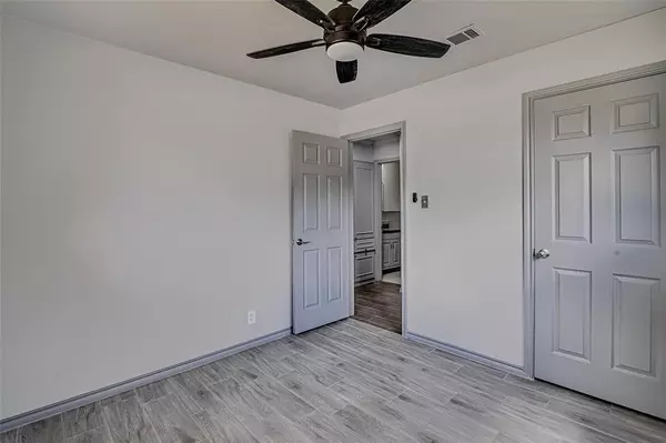 Burleson, TX 76028,308 Sundown Court