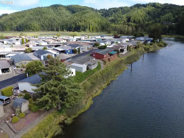 Reedsport, OR 97467,100 RIVER BEND RD #25