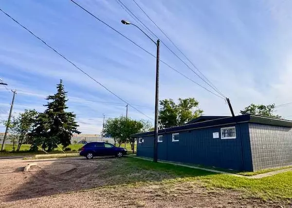 Edmonton, AB T5E 4Y2,12703 109 ST NW