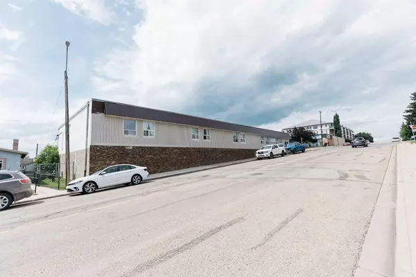 4940 49 ST #1-19 (no 3 or 13), Rocky Mountain House, AB T4T 1B6