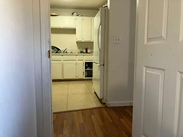 Calgary, AB T2A 5S6,72 Fonda CRES Southeast
