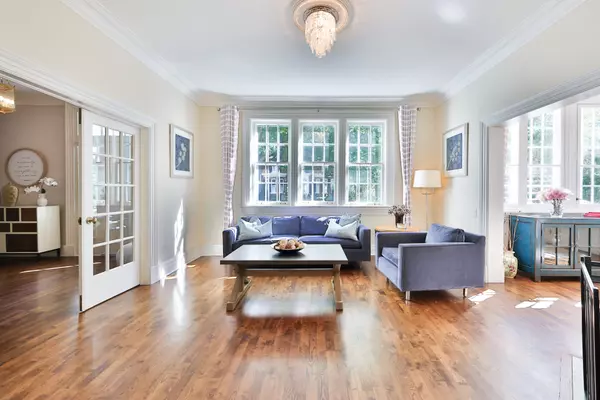 Oakville, ON L6J 1E1,225 William ST