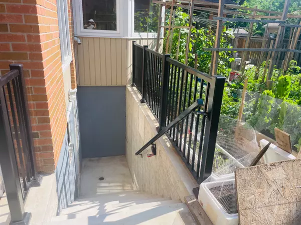 Mississauga, ON L5L 2G8,2884 Folkway DR #Basement