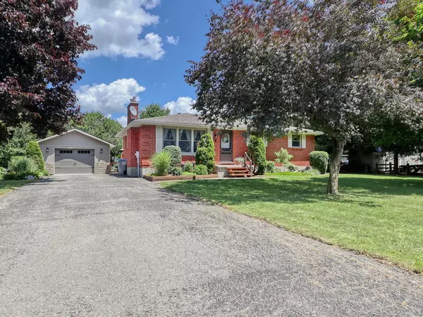 8 East Williams ST, North Middlesex, ON N0M 1A0