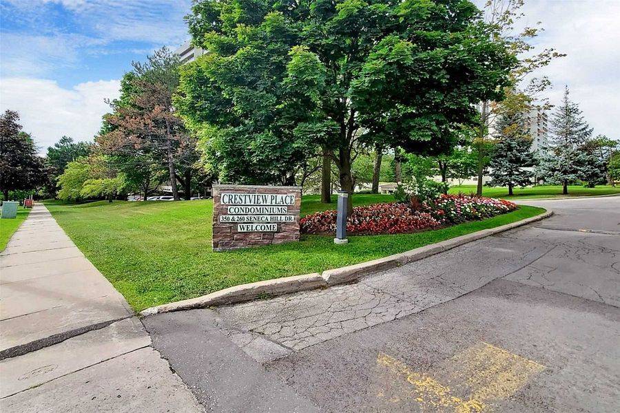 Toronto C15, ON M2J 4S7,350 Seneca Hill DR #708