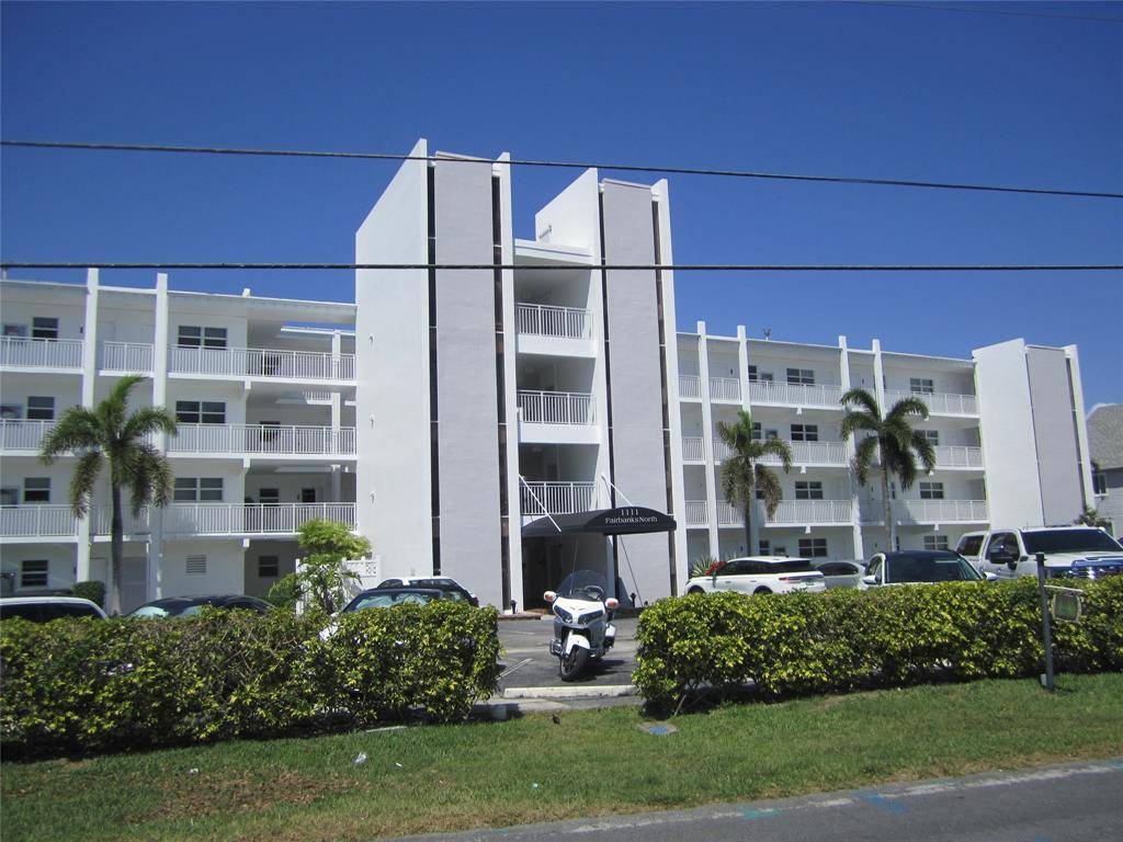 1111 N Riverside Dr #202, Pompano Beach, FL 33062