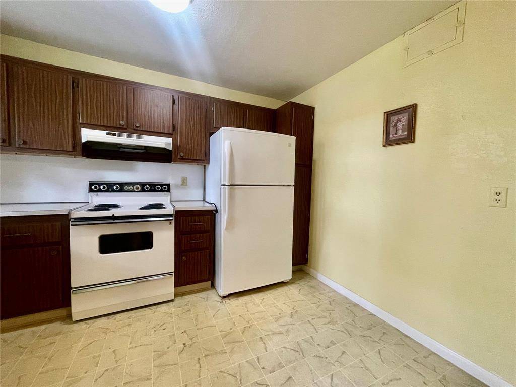 Deerfield Beach, FL 33442,Address not disclosed