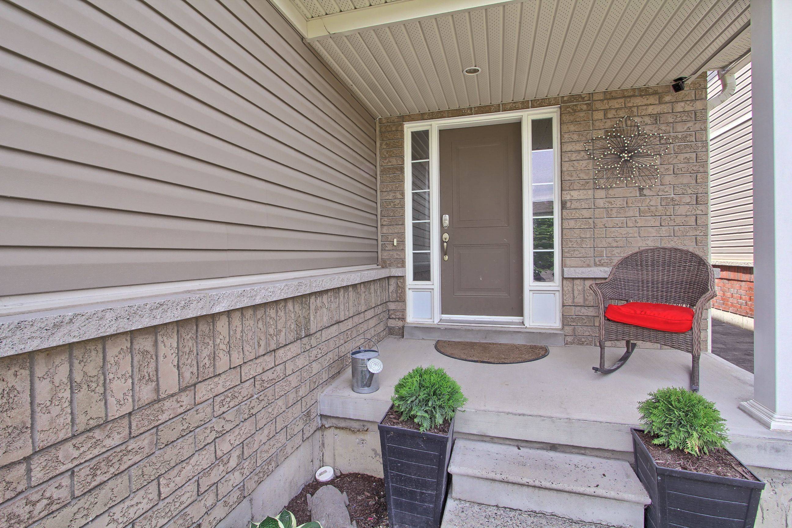 New Tecumseth, ON L9R 0A6,34 Milne ST