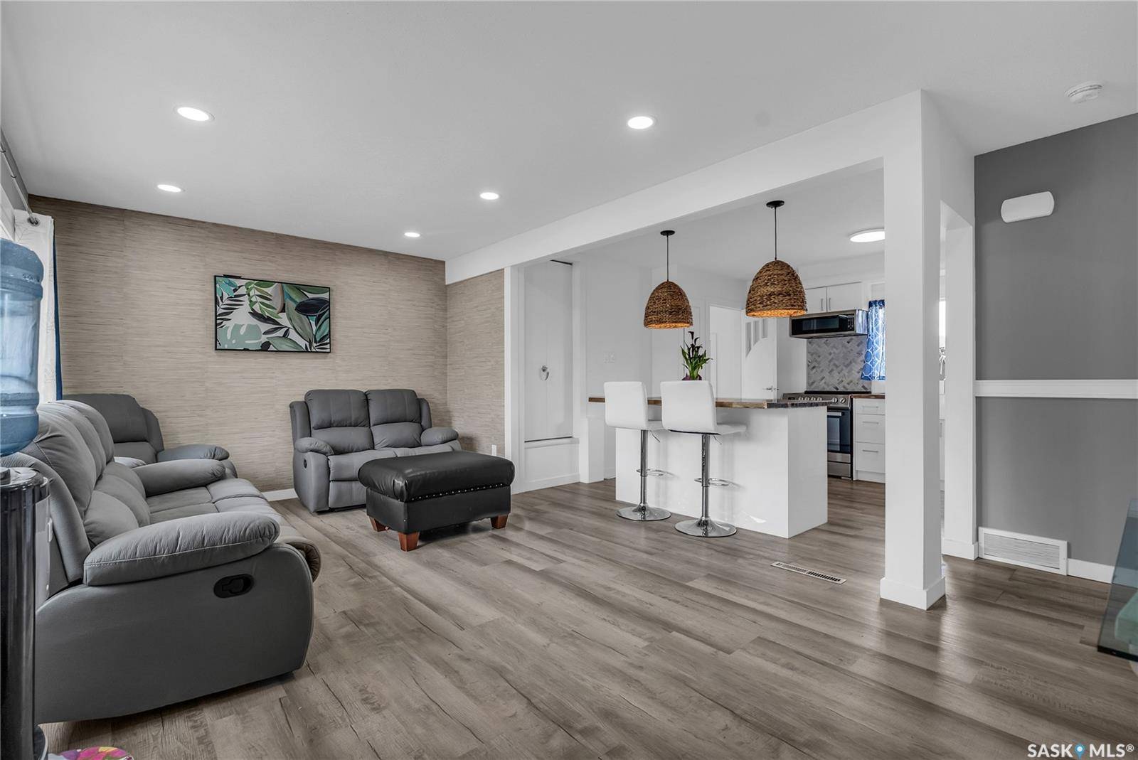 Saskatoon, SK S7L 2X9,409 Q AVENUE N