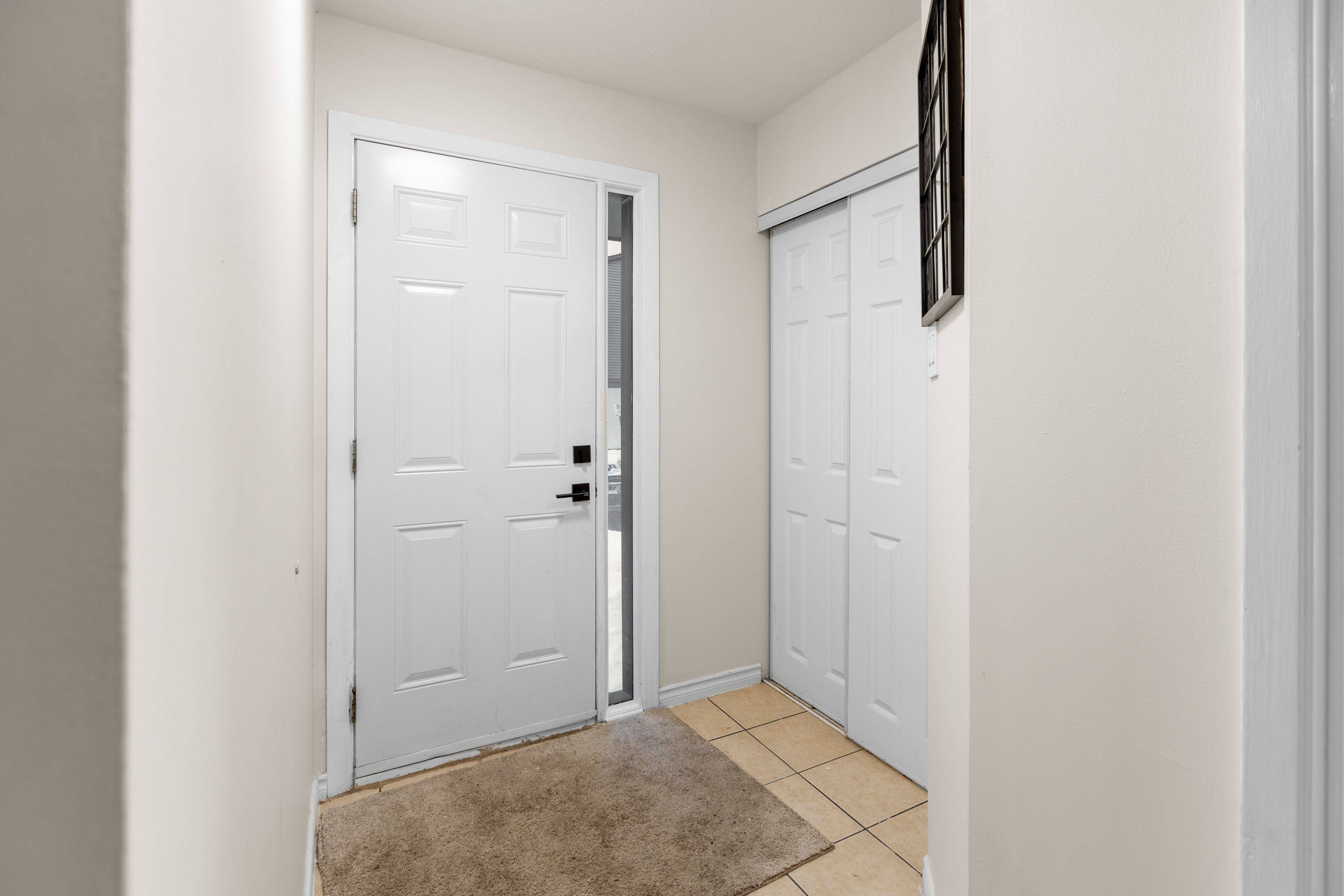 Blossom Park - Airport And Area, ON K1T 2A8,2650 Pimlico CRES #107