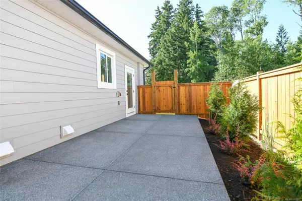 Comox, BC V9M 0C8,2315 McDonald Rd #A