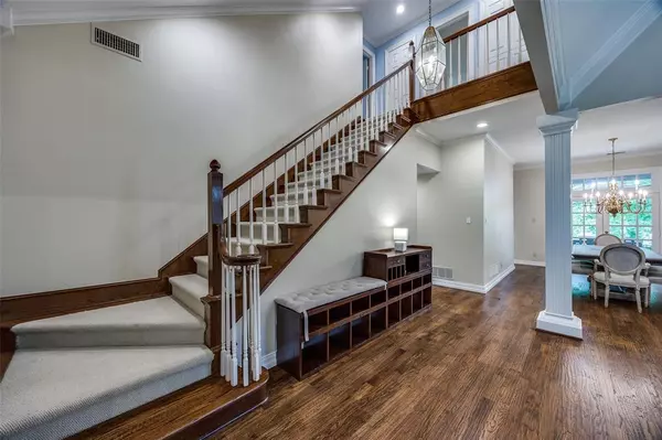 Dallas, TX 75231,7207 Abrams Place Court
