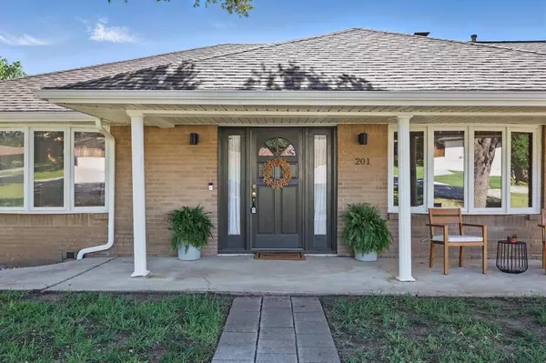 Highland Village, TX 75077,201 Stone Canyon Drive