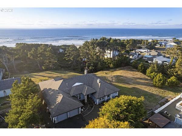 4625 SUSSEX CT, Depoe Bay, OR 97341