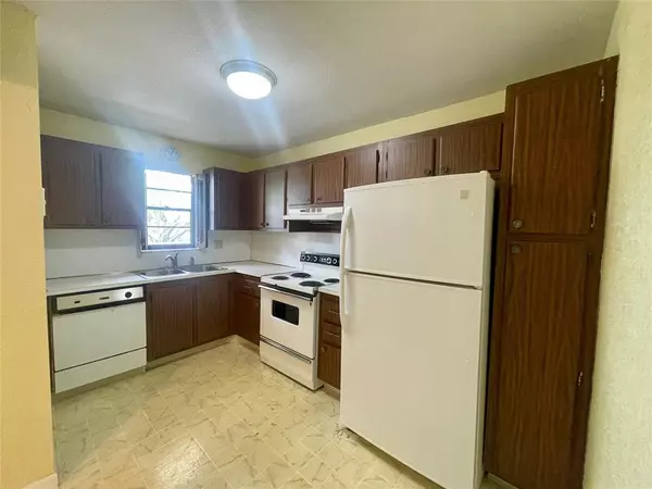 Deerfield Beach, FL 33442,2450 Deer Creek Country Club Blvd #206-B