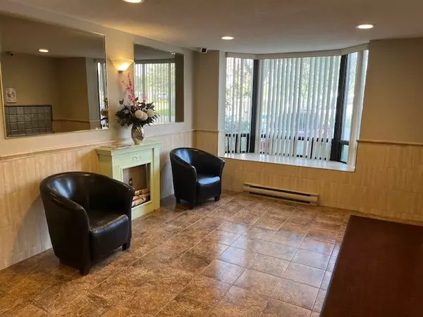 London South, ON N6J 4W7,75 Huxley ST #704