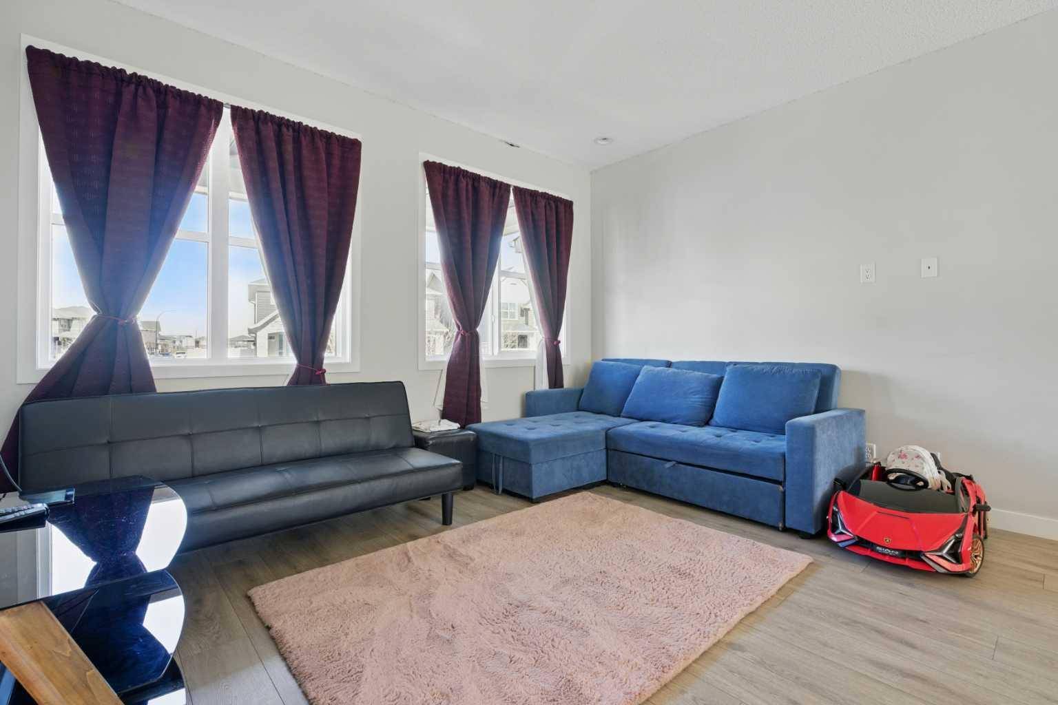 Calgary, AB T2X 3Y7,41 Legacy Glen ROW Southeast