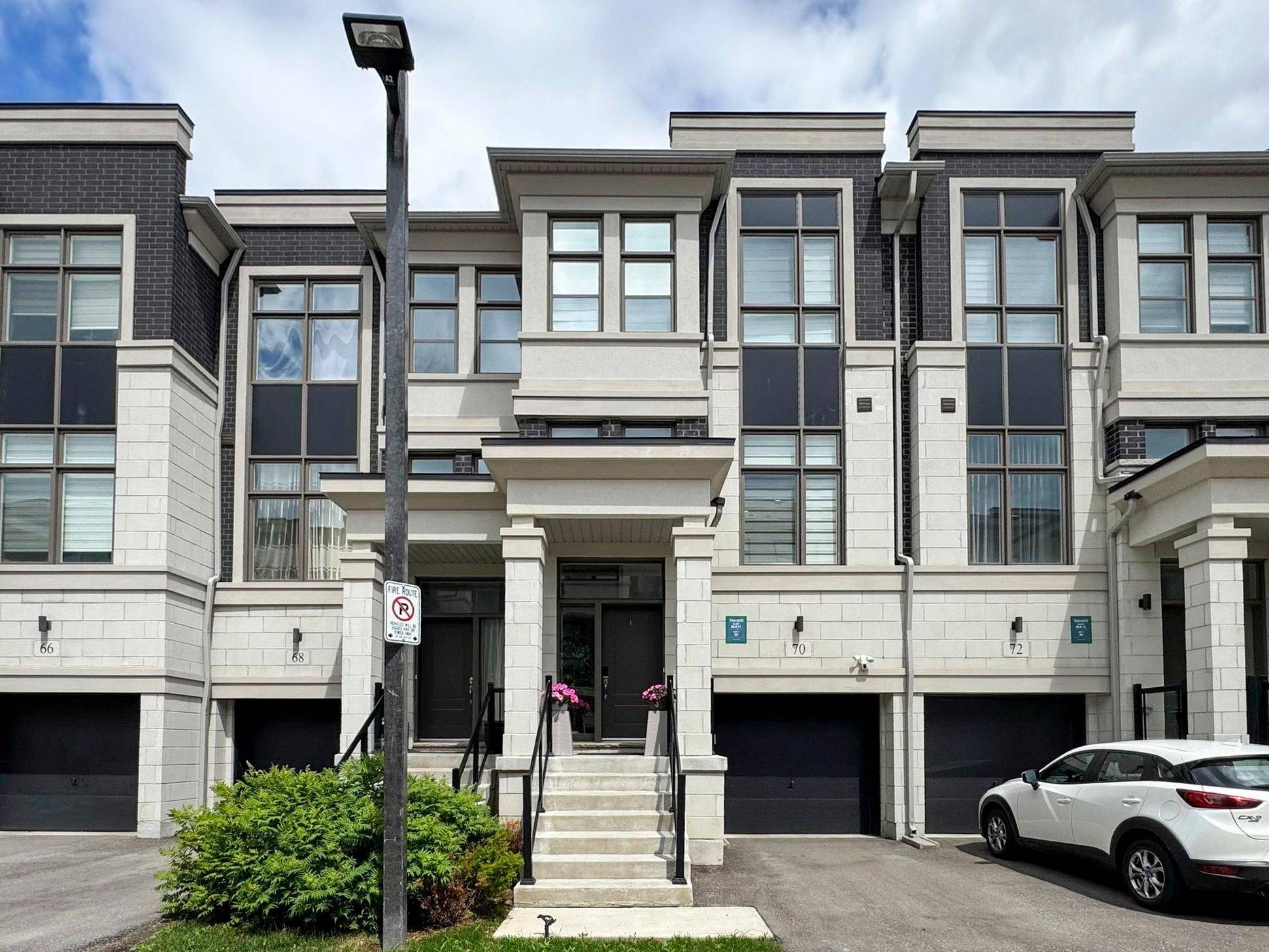 Markham, ON L6E 0V3,70 Pantheon LN